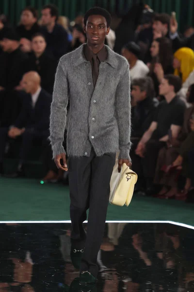 Look 22